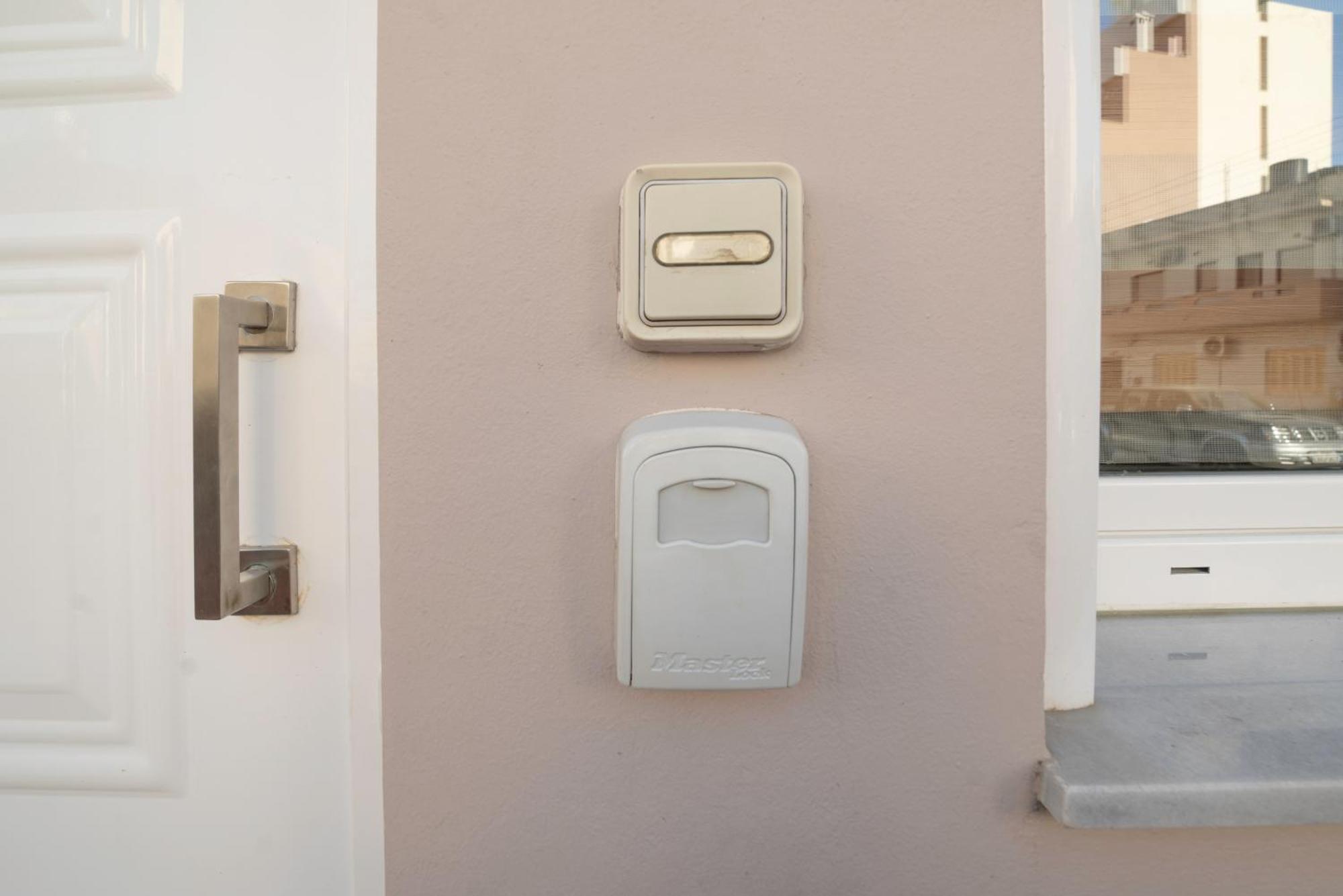 Neon Apartment, Modern, High Quality, Central Apt, Heraklion City ภายนอก รูปภาพ